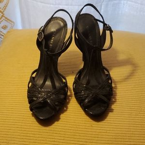 Gianni bini t-strap heels